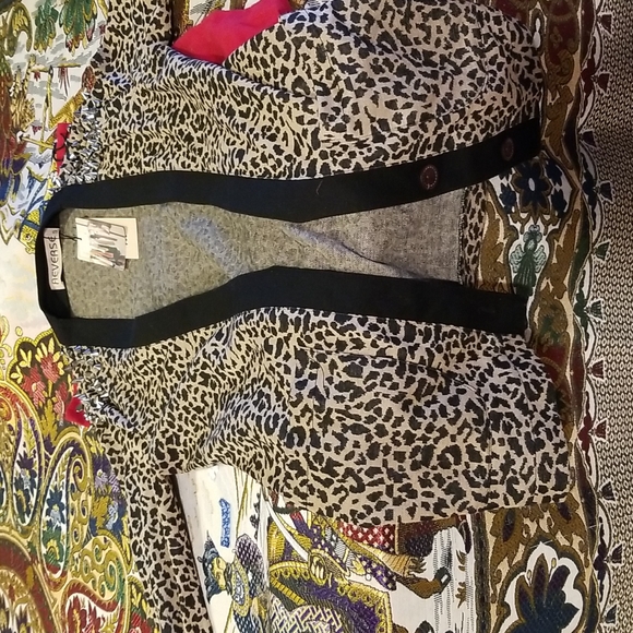 Sweater - Picture 1 of 5